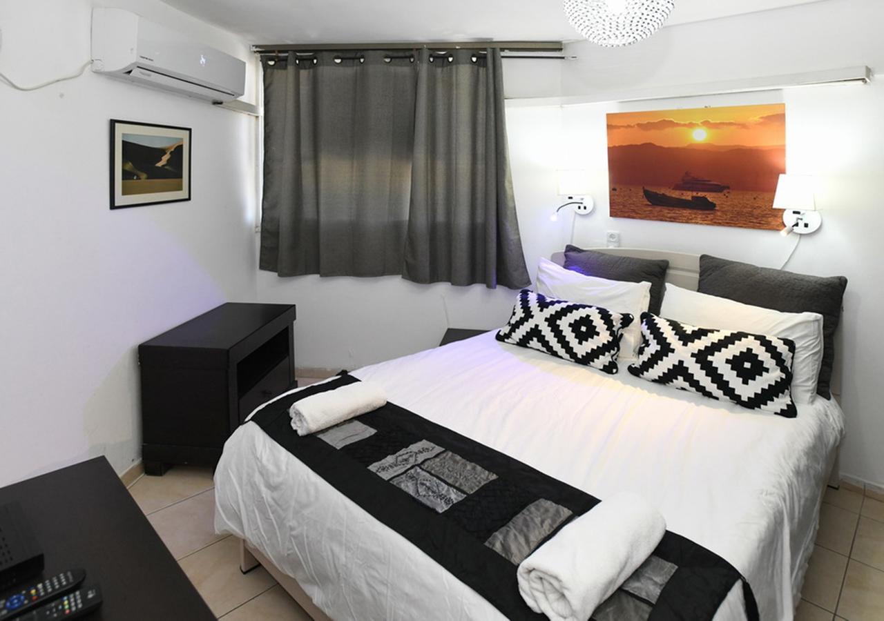Avi'S Suites Eilat Exterior photo